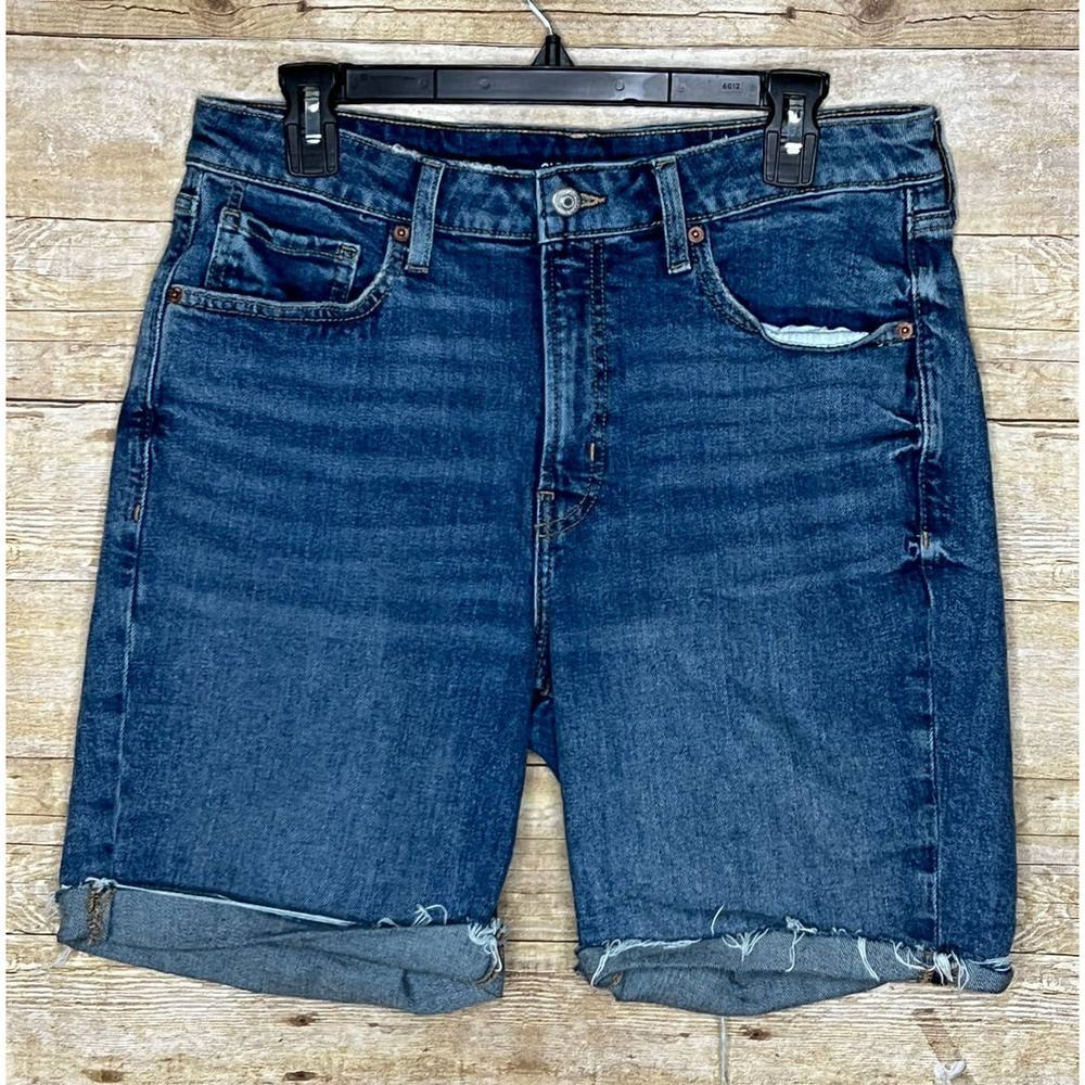 OLD NAVY HIGH RISE OG STRAIGHT CASUAL CUFFED NORMAL BERMUDA COASTAL DENIM SZ.8